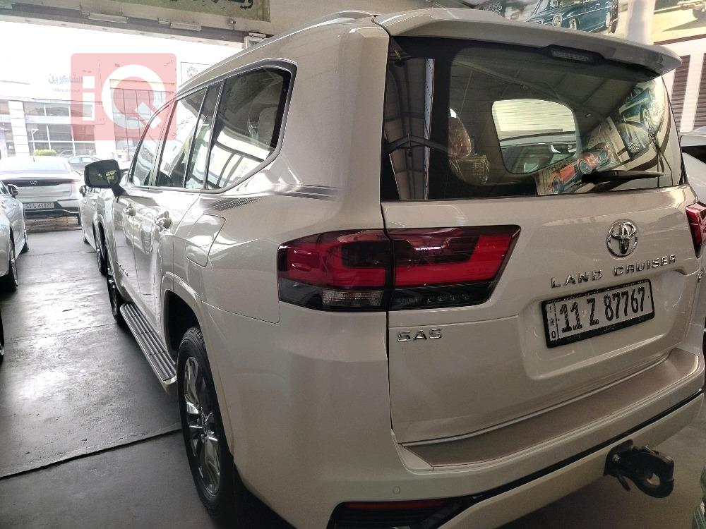 تويوتا لاندكروزر